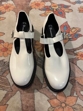 No Boundaries Cream Patent T-Strap Loafers